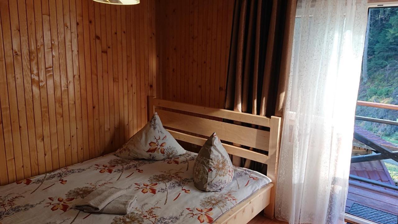 Любе Otel Yablunytsia Dış mekan fotoğraf