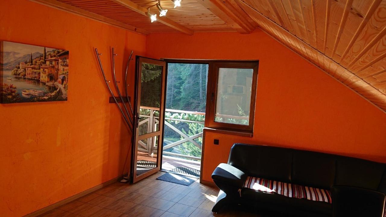 Любе Otel Yablunytsia Dış mekan fotoğraf