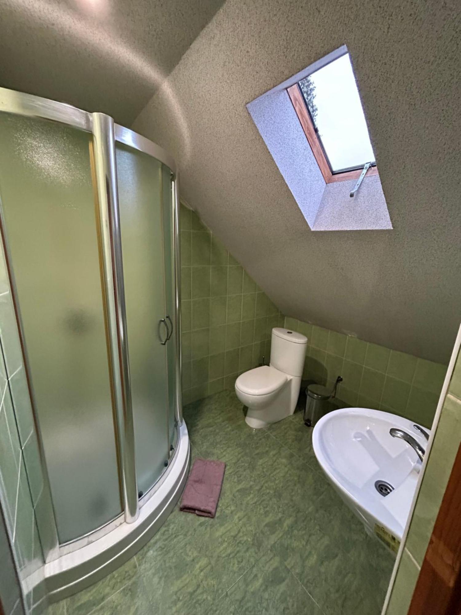 Любе Otel Yablunytsia Dış mekan fotoğraf