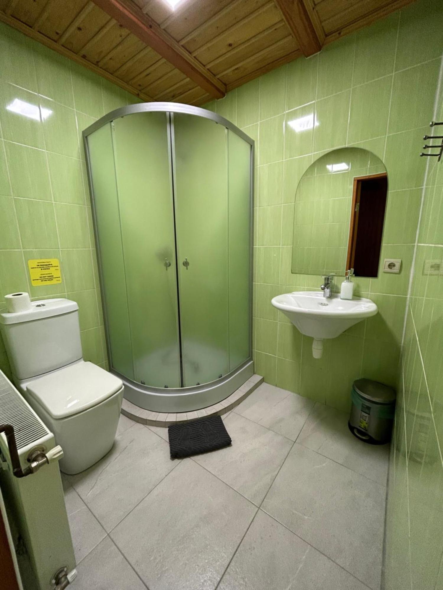 Любе Otel Yablunytsia Dış mekan fotoğraf