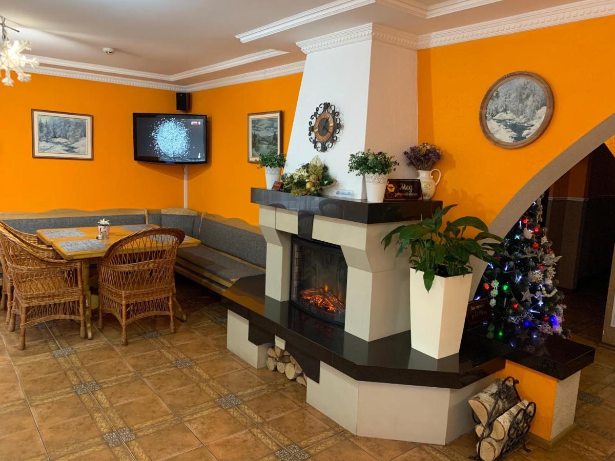 Любе Otel Yablunytsia Dış mekan fotoğraf