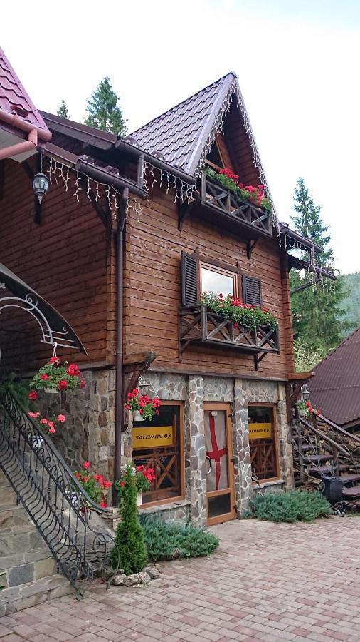 Любе Otel Yablunytsia Dış mekan fotoğraf