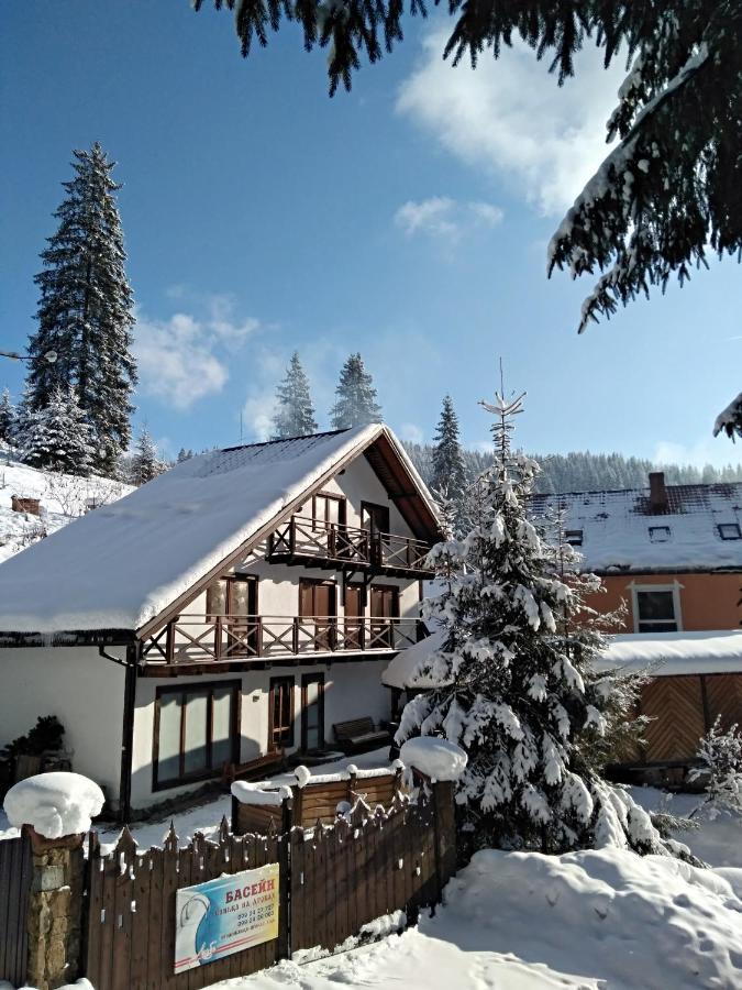 Любе Otel Yablunytsia Dış mekan fotoğraf